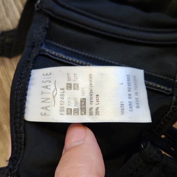 Black bikini - Picture 7 of 7